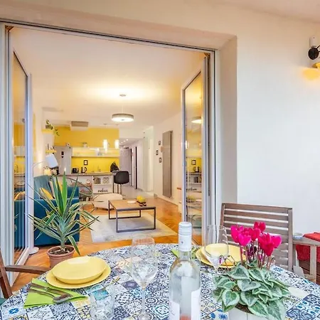 Cozy Apartment With Garden In The Castle District Boedapest Buitenkant foto