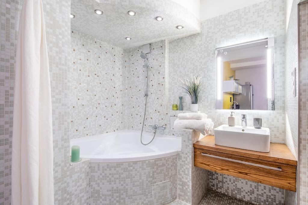 Cozy With Garden In The Castle District Apartment Budapest