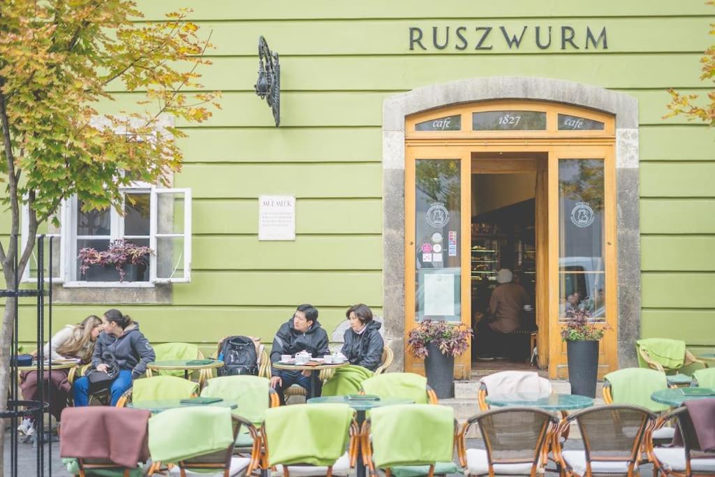 Cozy With Garden In The Castle District * Budapešť
